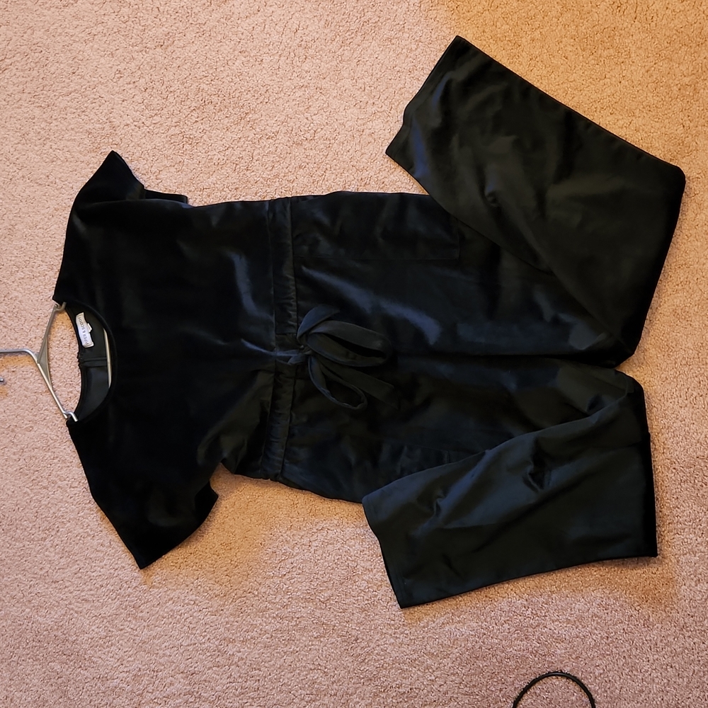 Black velveteen jumper short sleeve